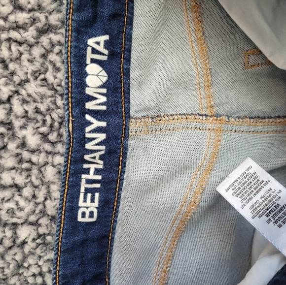 SOLD Bethany Mota High Waist Knit Jegging - Picture 4 of 6